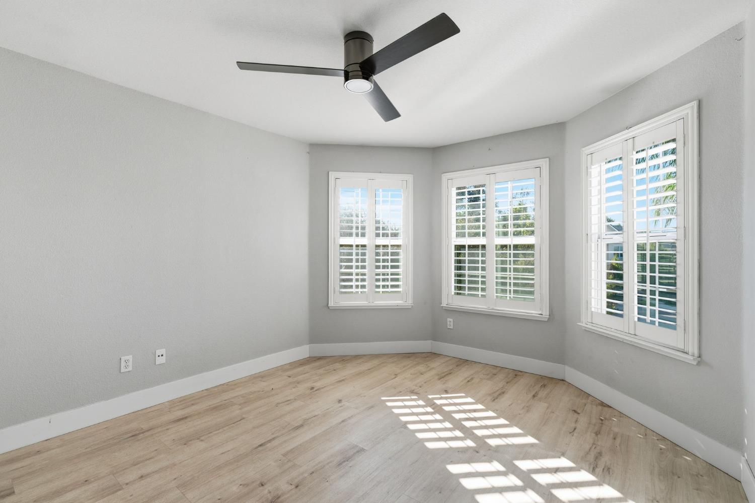 6704 N Lola Ave, Fresno, CA 93722