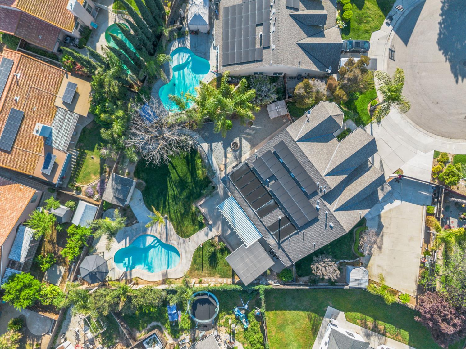 6704 N Lola Ave, Fresno, CA 93722