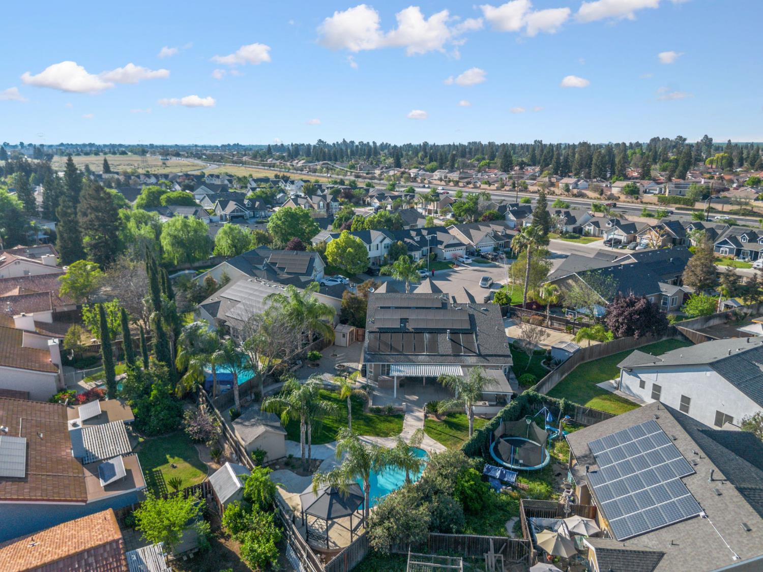 6704 N Lola Ave, Fresno, CA 93722