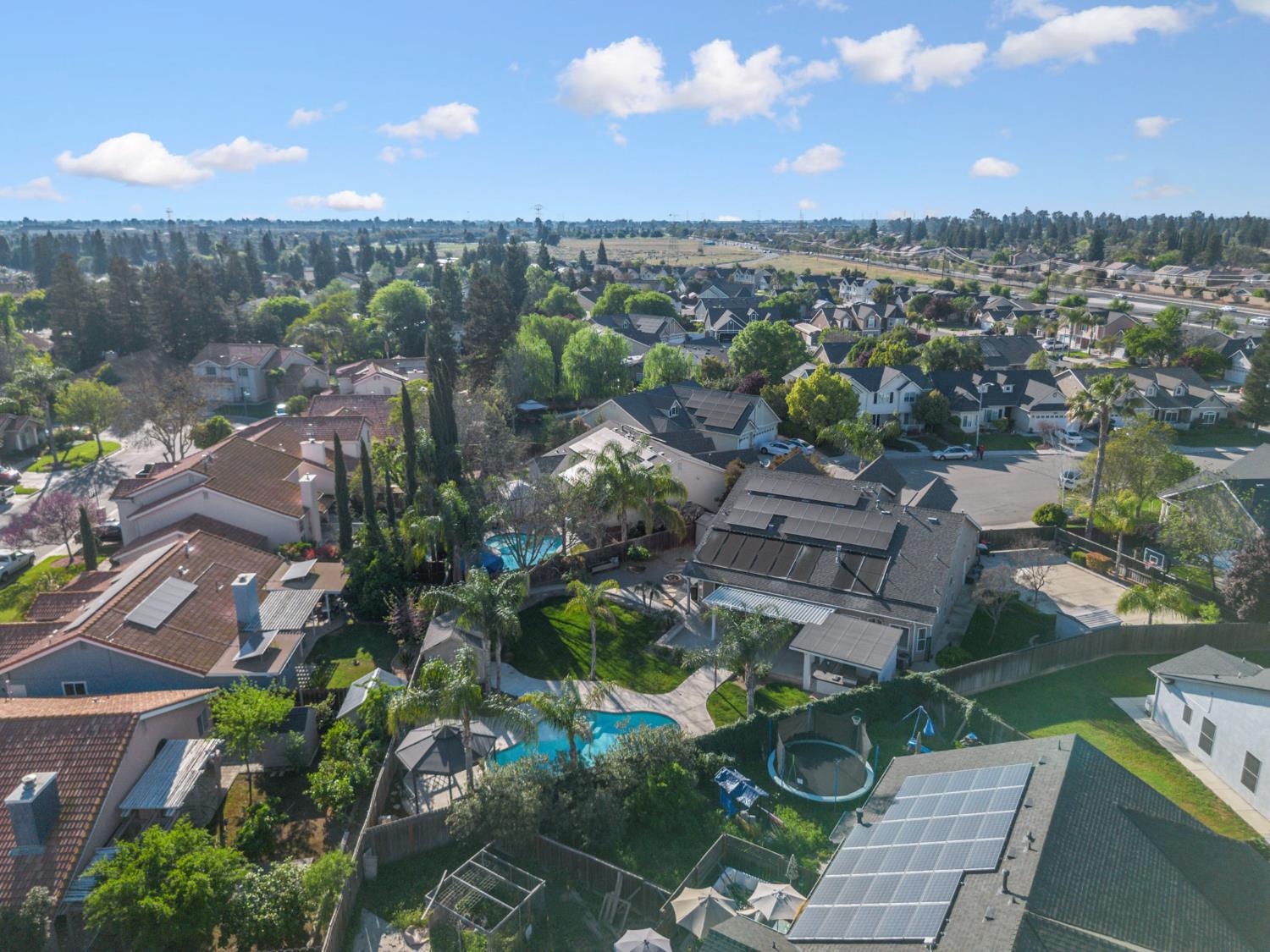 6704 N Lola Ave, Fresno, CA 93722