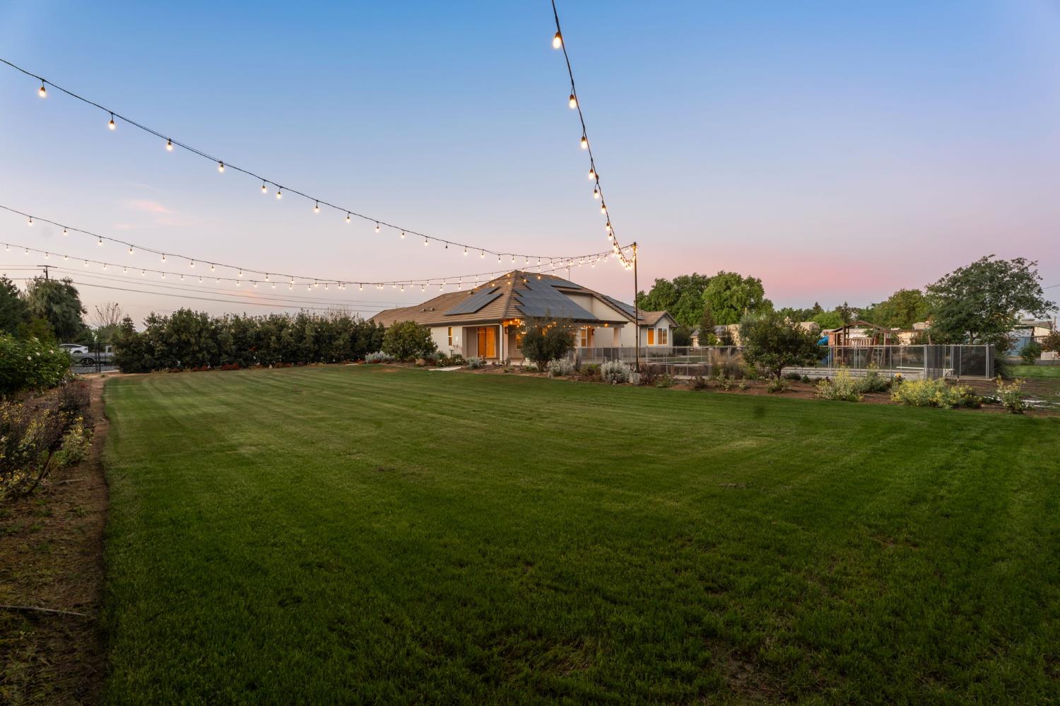 5675 Boston Ave, Kingsburg, CA 93631