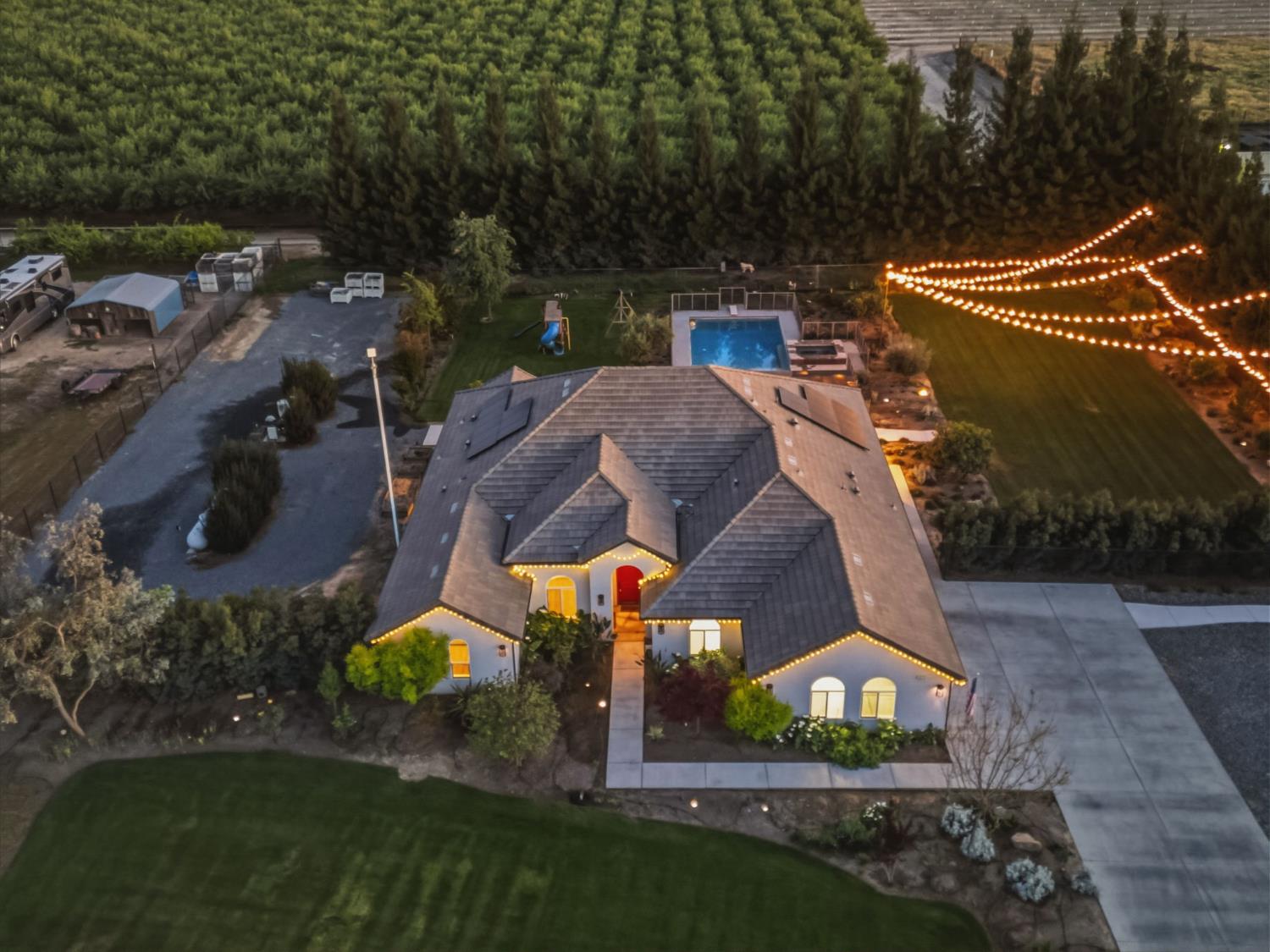 5675 Boston Ave, Kingsburg, CA 93631