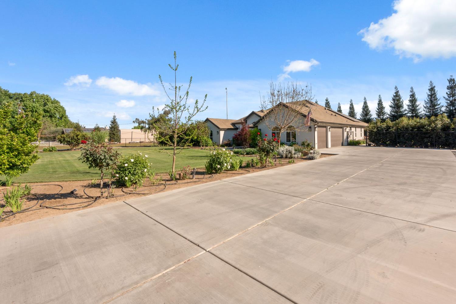 5675 Boston Ave, Kingsburg, CA 93631