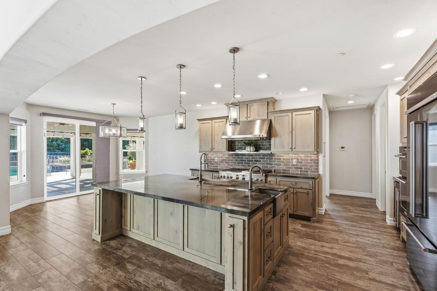 5675 Boston Ave, Kingsburg, CA 93631