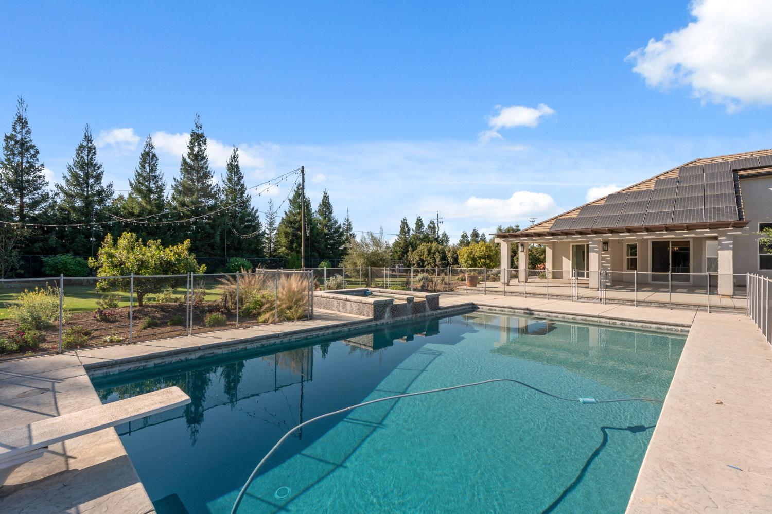 5675 Boston Ave, Kingsburg, CA 93631