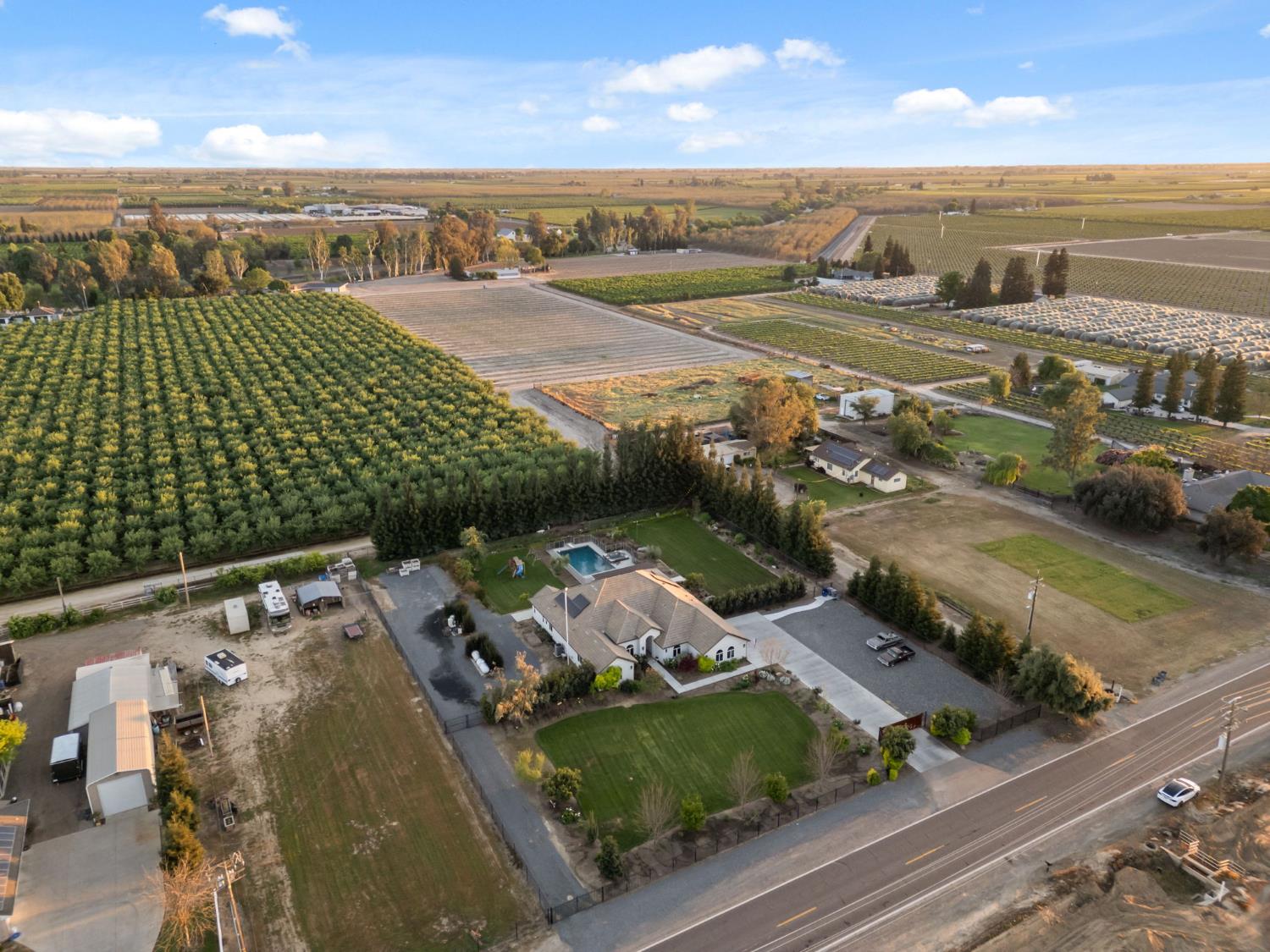 5675 Boston Ave, Kingsburg, CA 93631