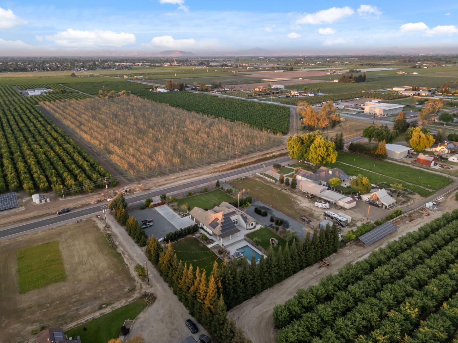 5675 Boston Ave, Kingsburg, CA 93631