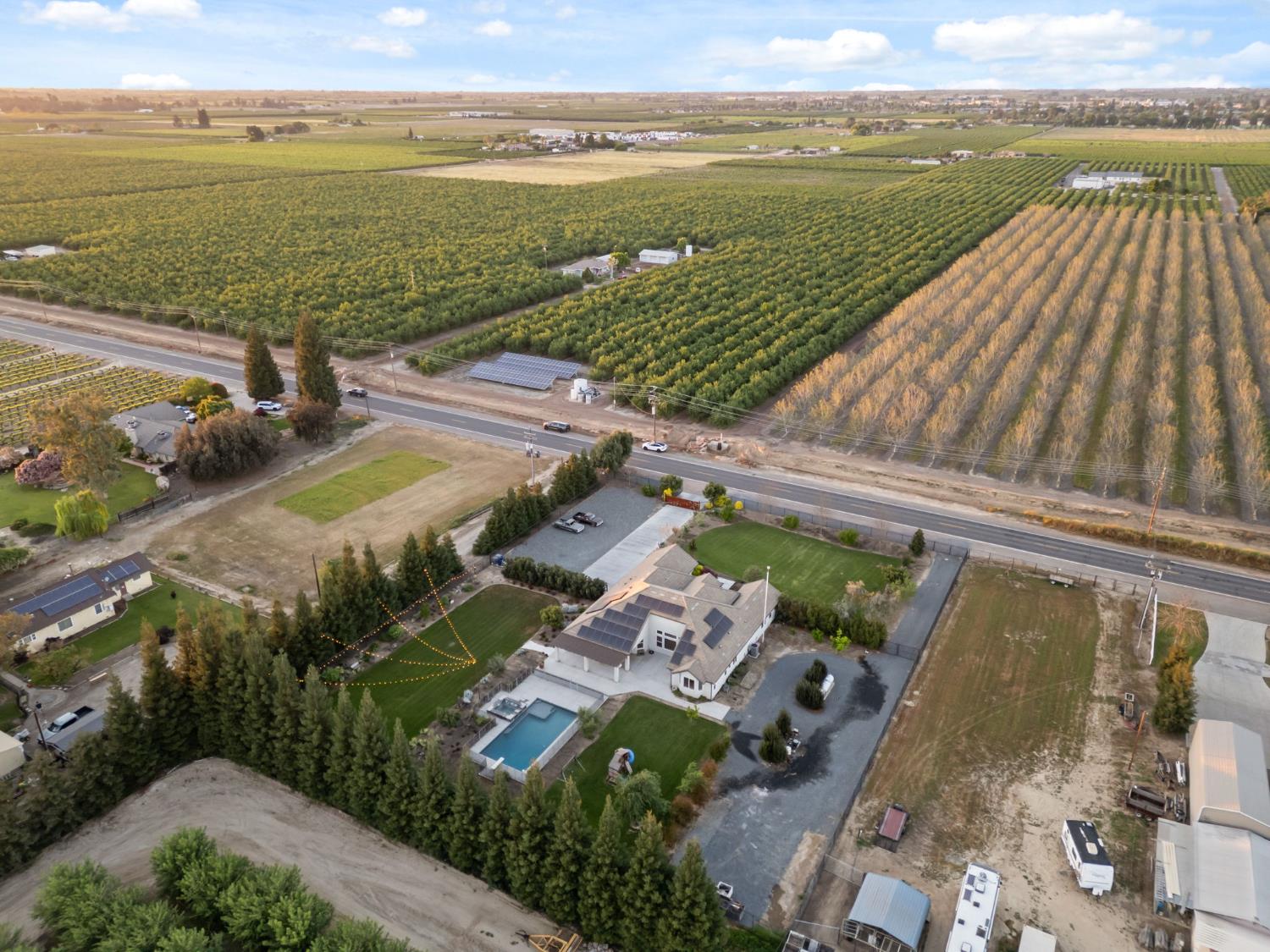 5675 Boston Ave, Kingsburg, CA 93631