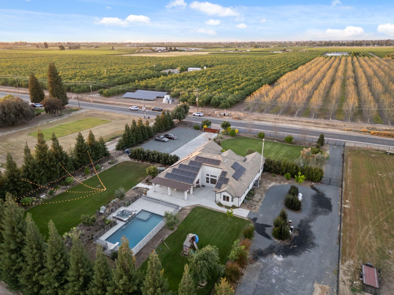 5675 Boston Ave, Kingsburg, CA 93631