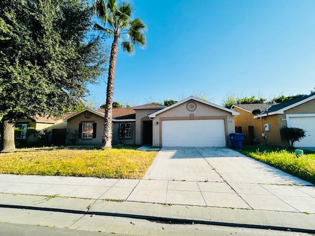 5260 E Wildflower Ln, Fresno, CA 93725