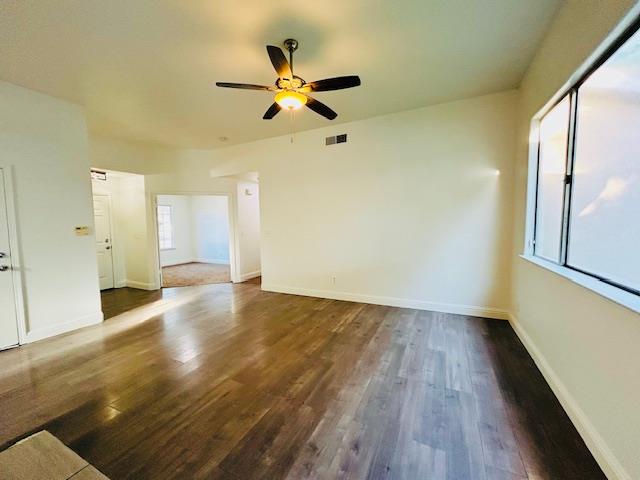 5260 E Wildflower Ln, Fresno, CA 93725