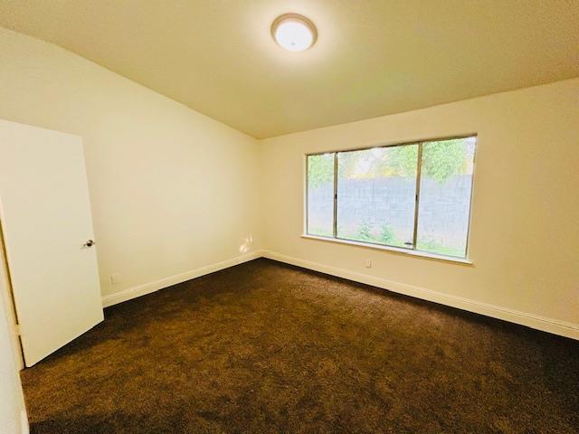 5260 E Wildflower Ln, Fresno, CA 93725