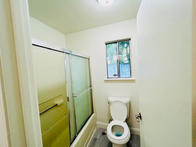 5260 E Wildflower Ln, Fresno, CA 93725