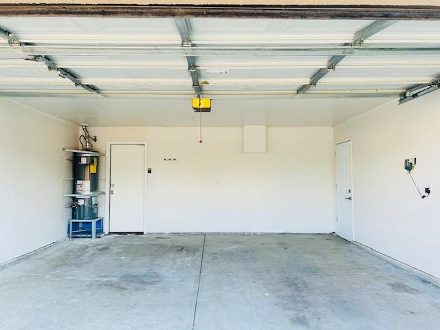 5260 E Wildflower Ln, Fresno, CA 93725