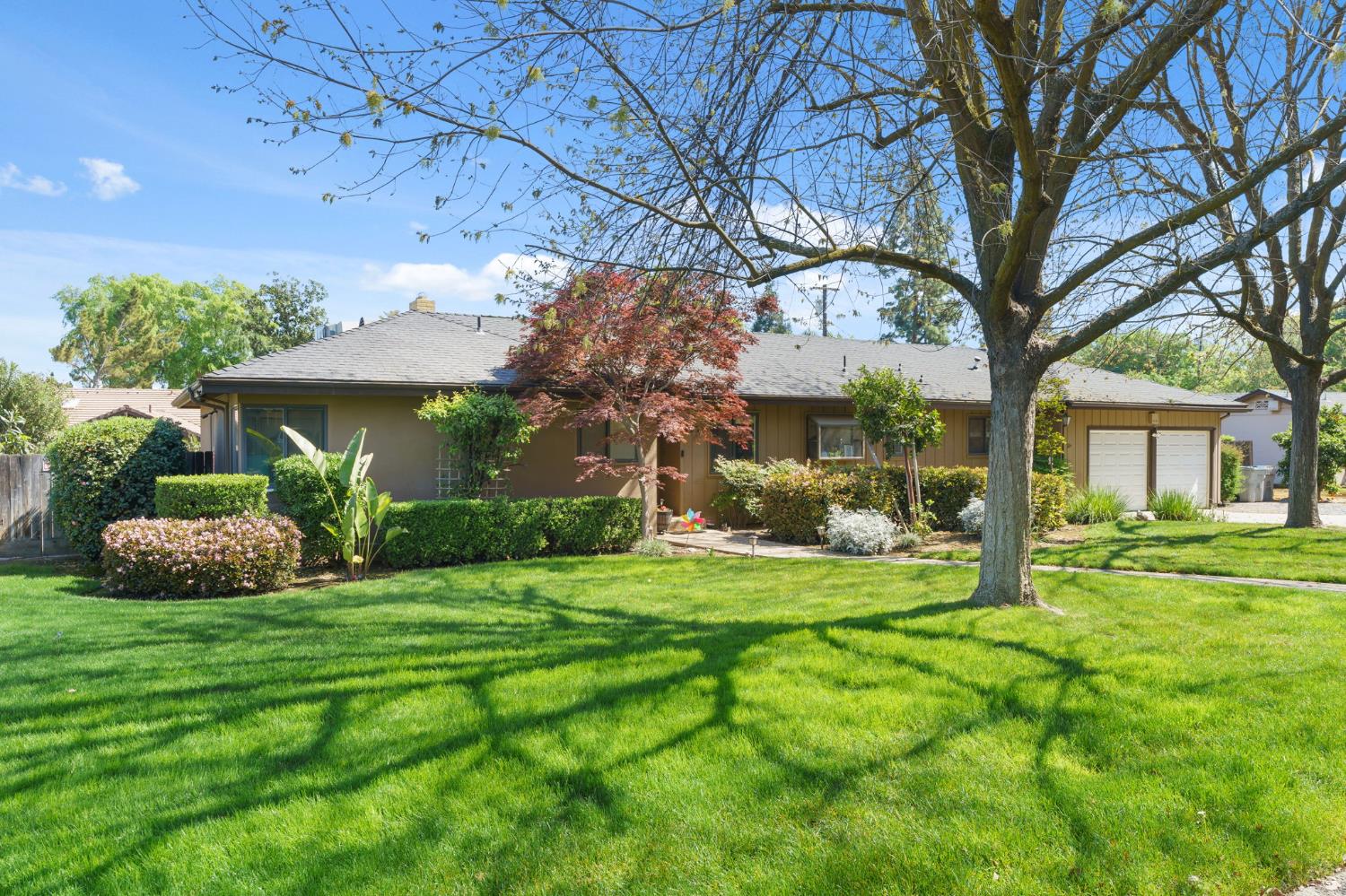 4934 N Del Mar Ave, Fresno, CA 93704