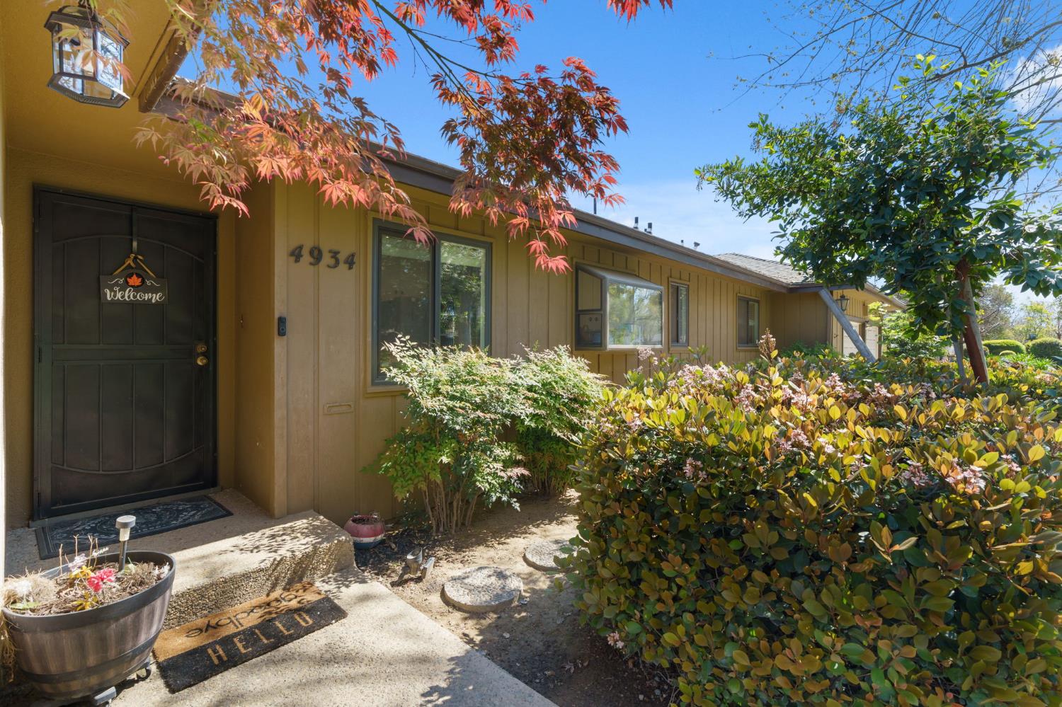 4934 N Del Mar Ave, Fresno, CA 93704