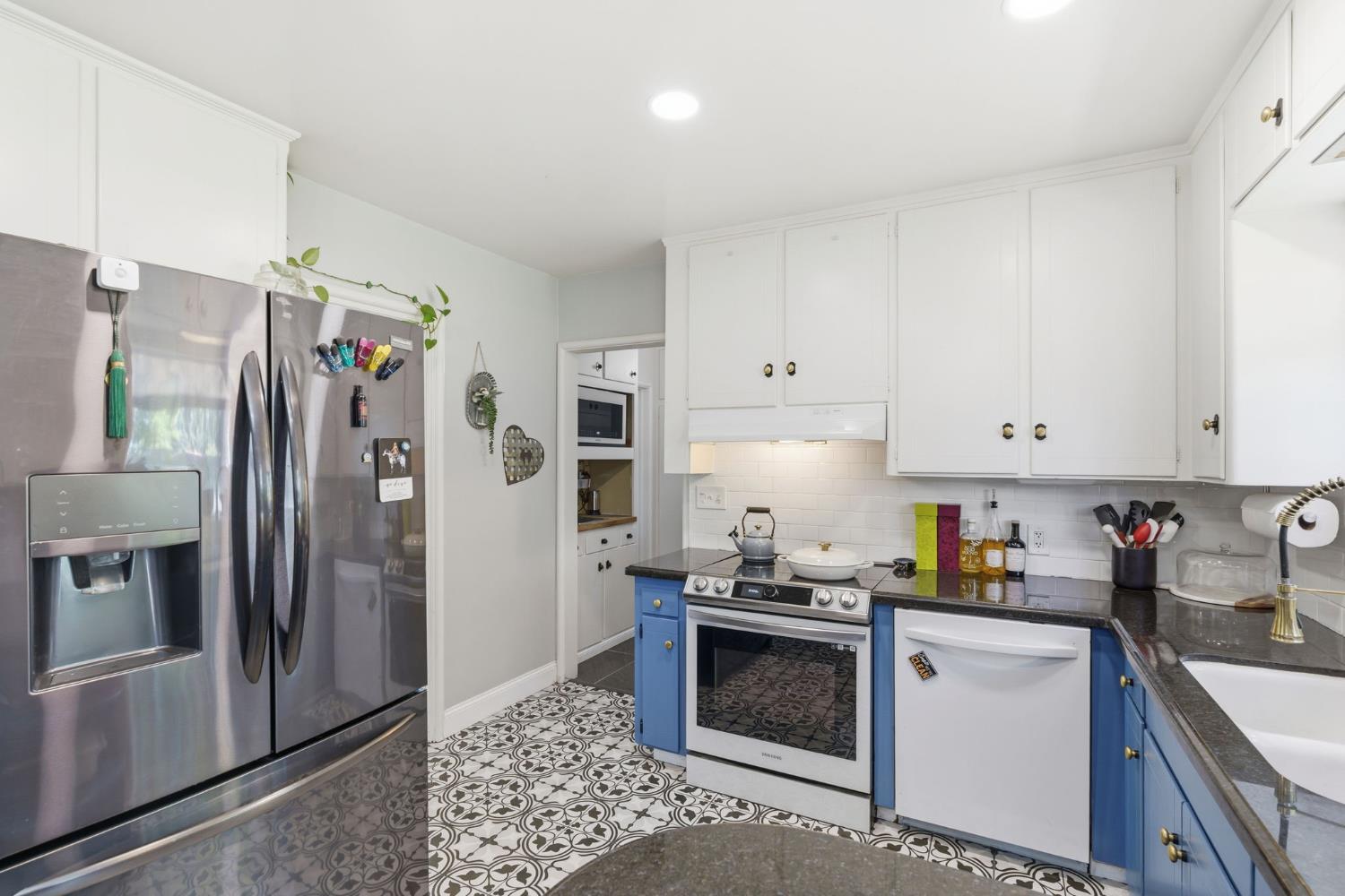 4934 N Del Mar Ave, Fresno, CA 93704