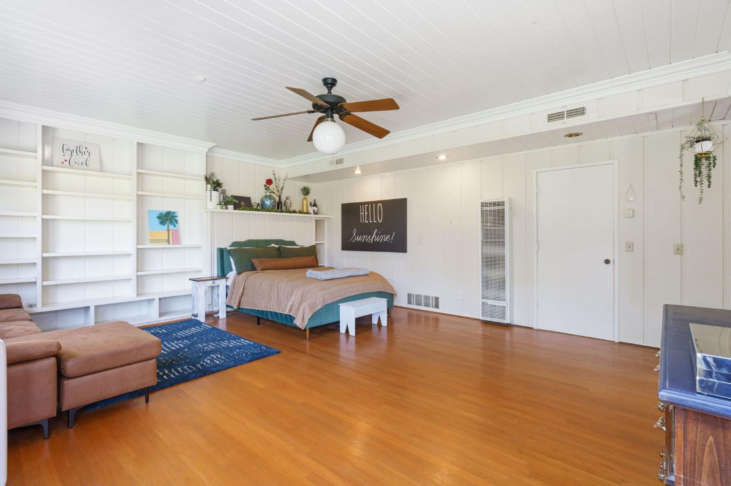 4934 N Del Mar Ave, Fresno, CA 93704