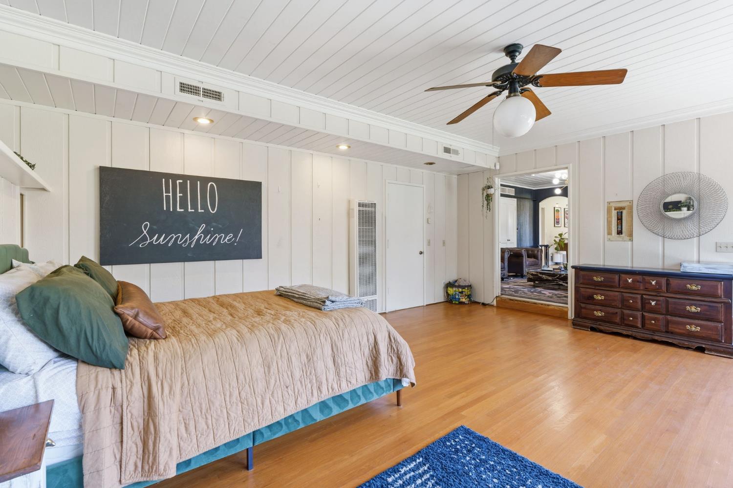 4934 N Del Mar Ave, Fresno, CA 93704