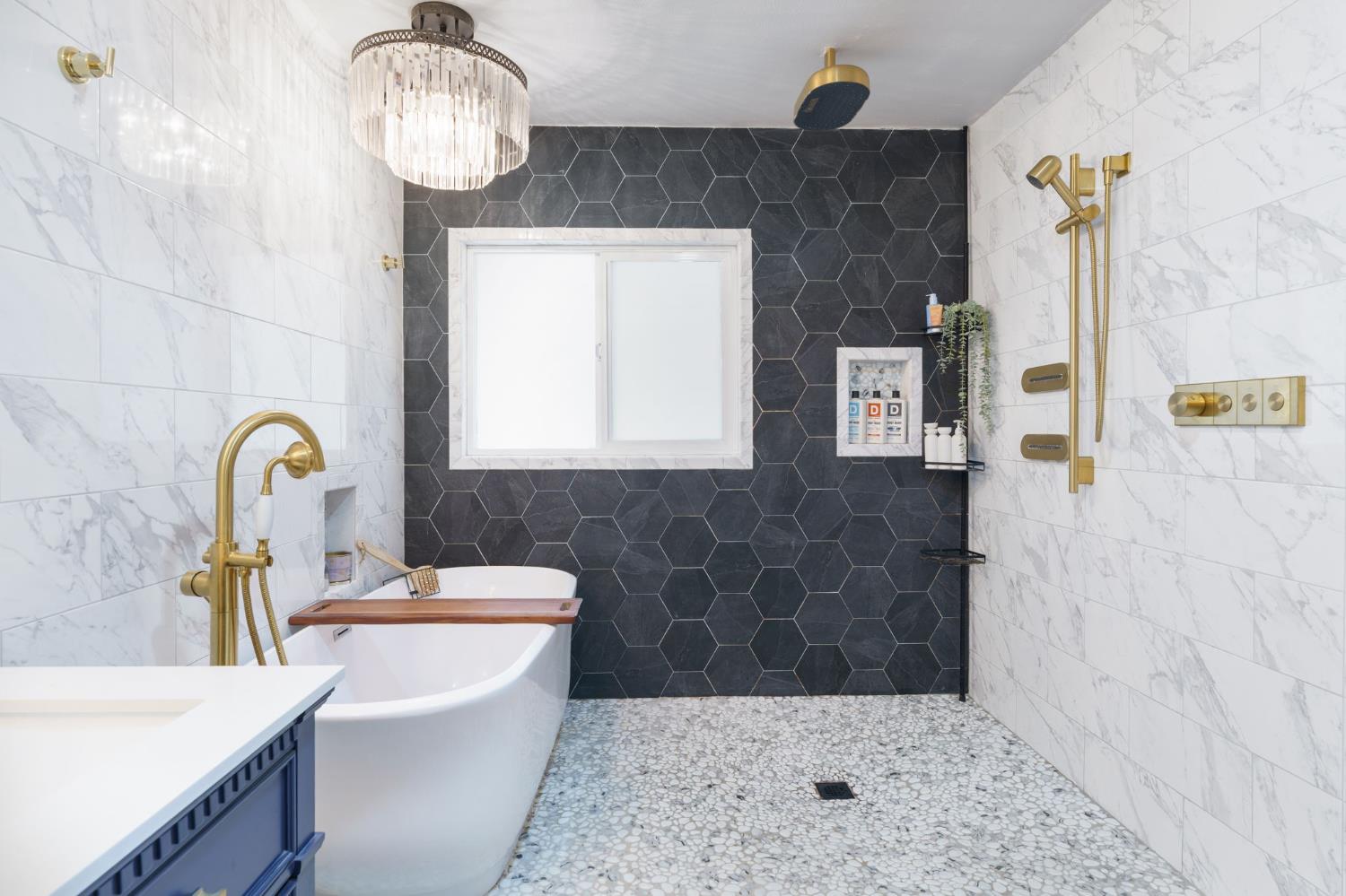 4934 N Del Mar Ave, Fresno, CA 93704