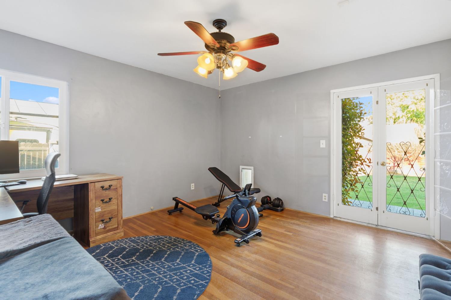 4934 N Del Mar Ave, Fresno, CA 93704