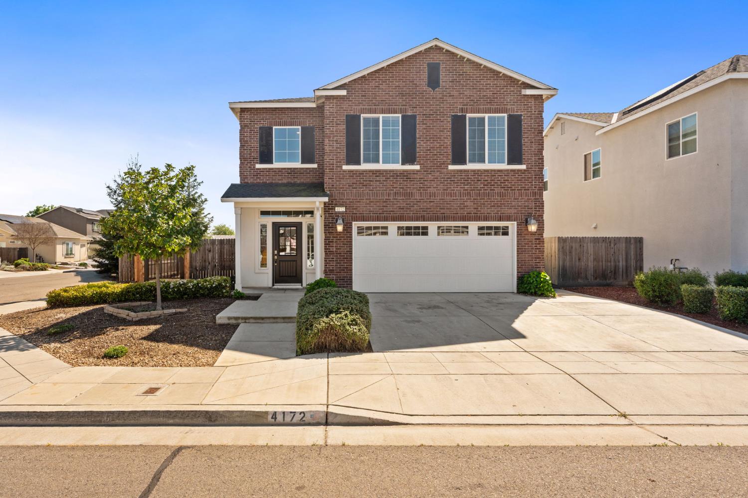 4172 Rialto Ave, Clovis, CA 93619