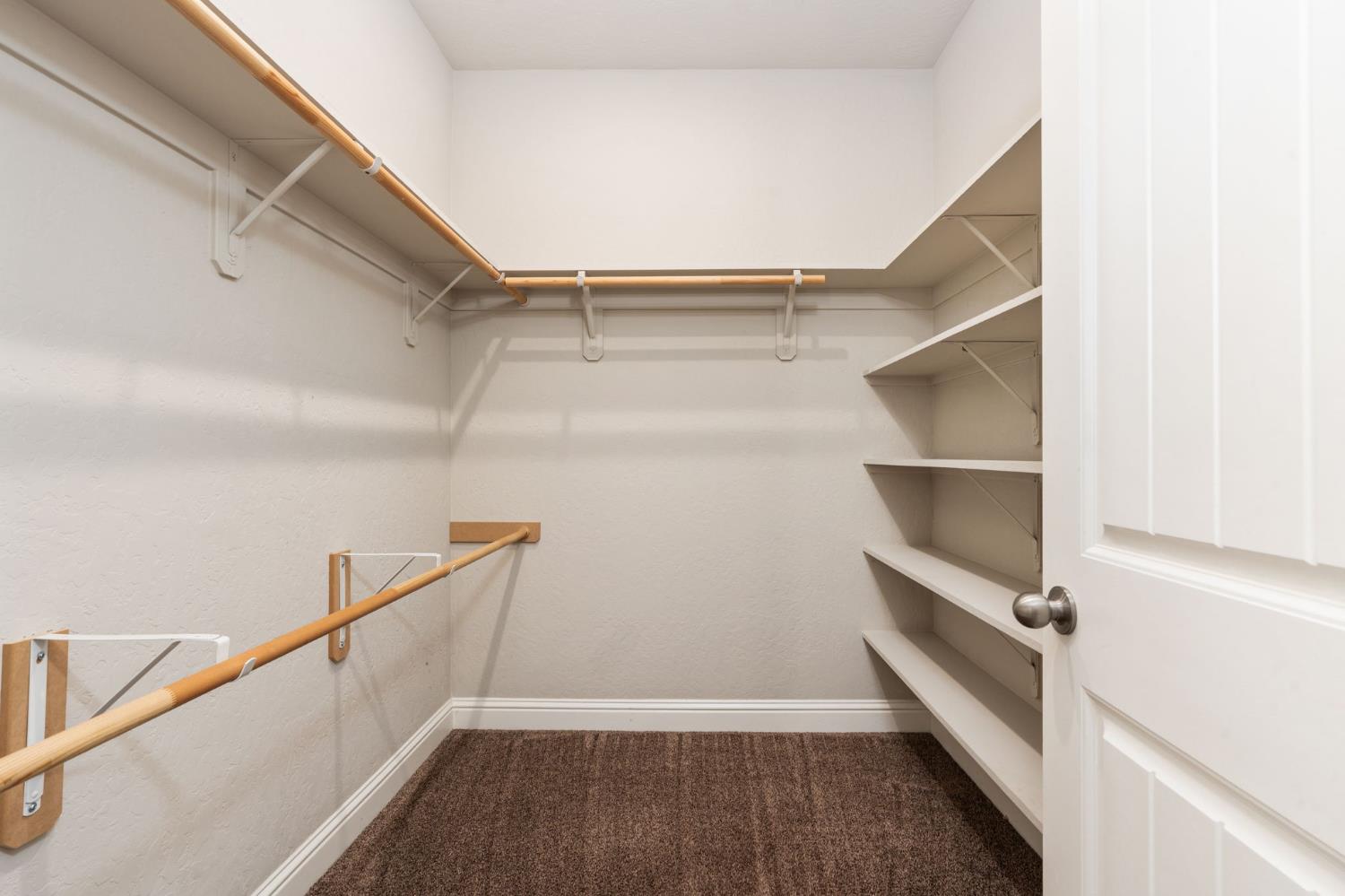 4172 Rialto Ave, Clovis, CA 93619