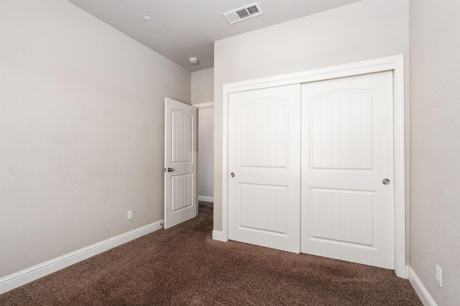 4172 Rialto Ave, Clovis, CA 93619