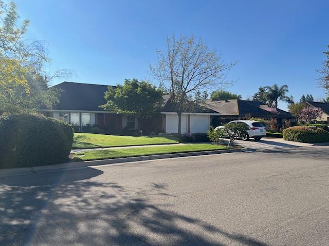 6696 N Malsbary Ave, Fresno, CA 93711