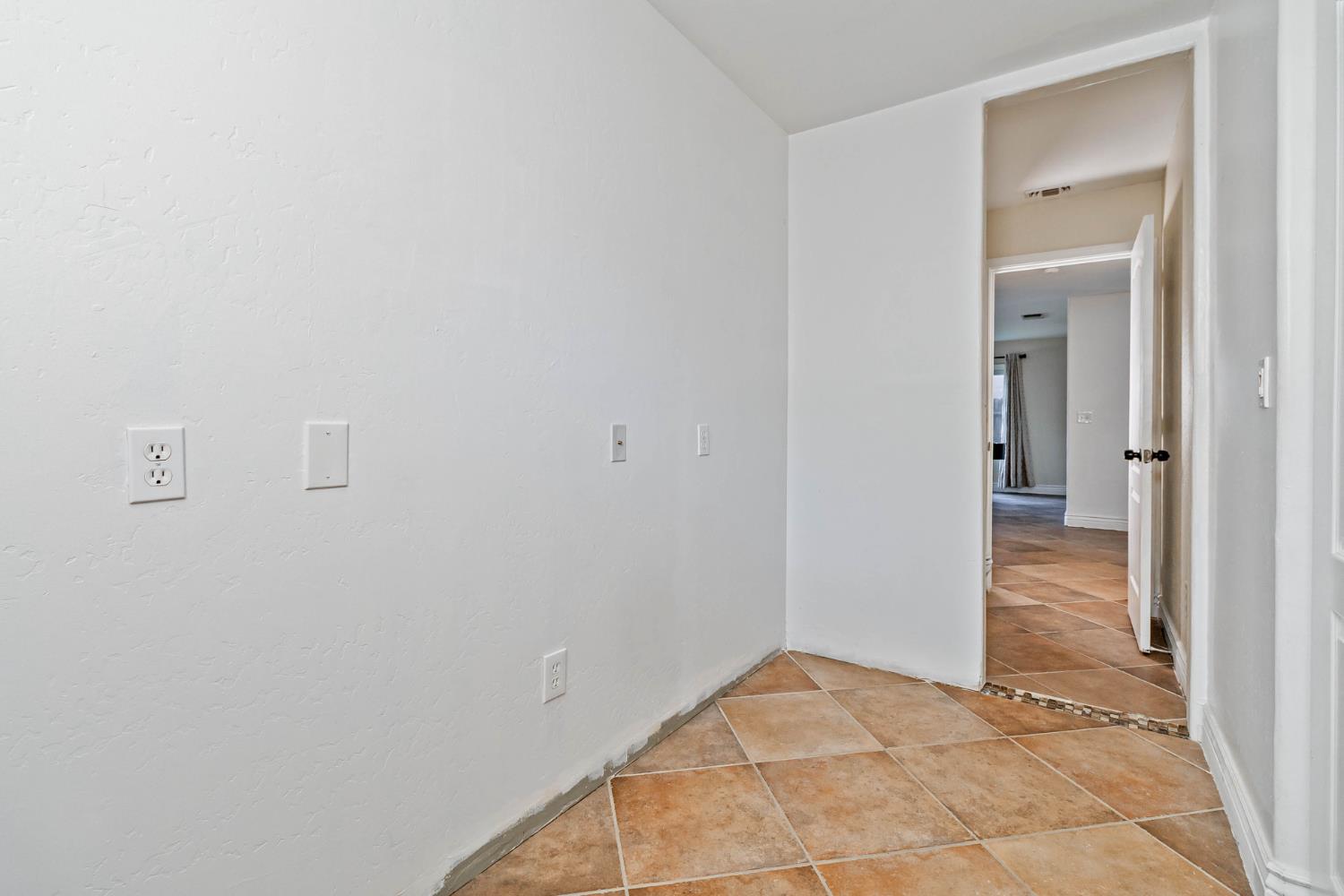 3292 wheeler, Fresno, CA 93722