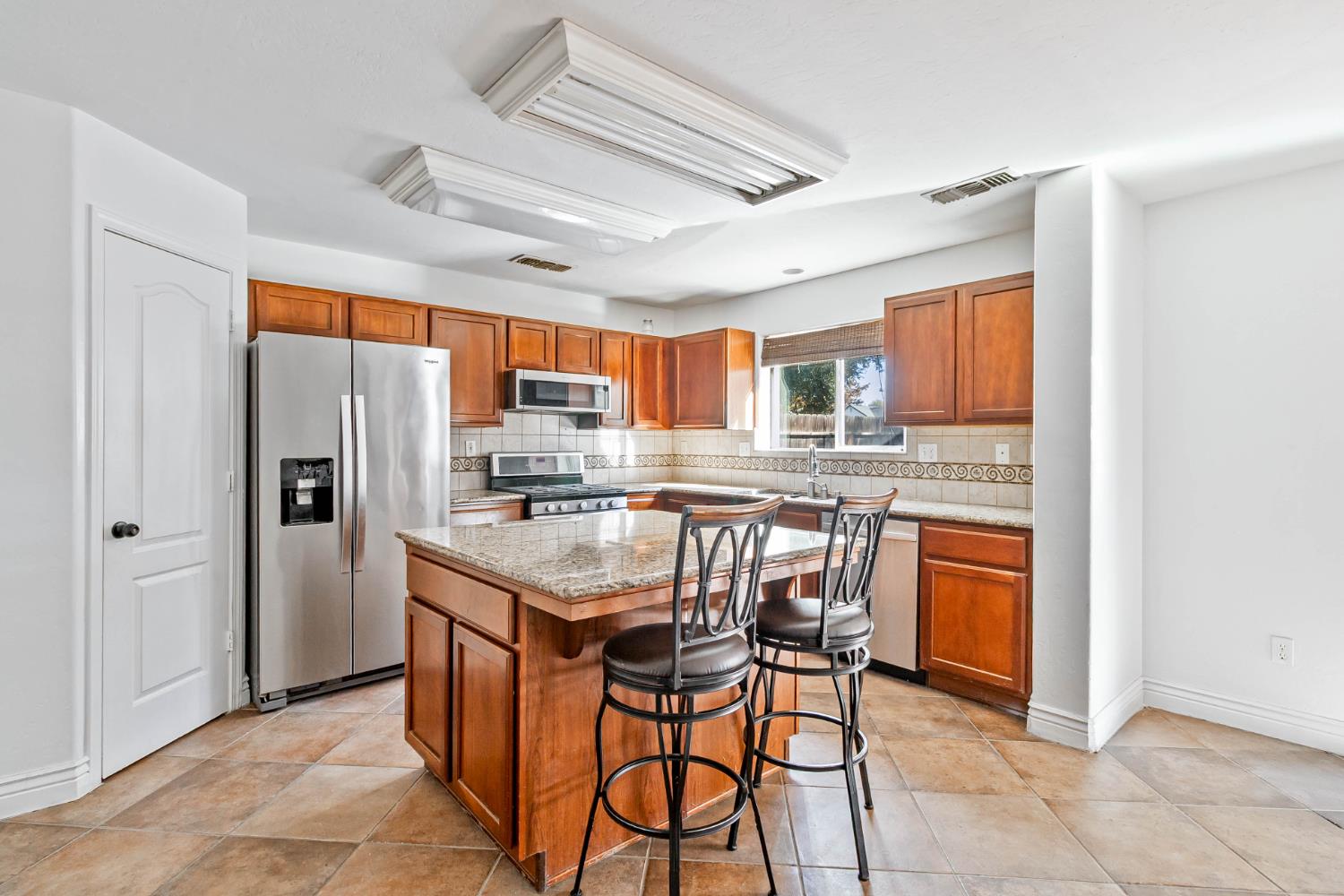 3292 wheeler, Fresno, CA 93722