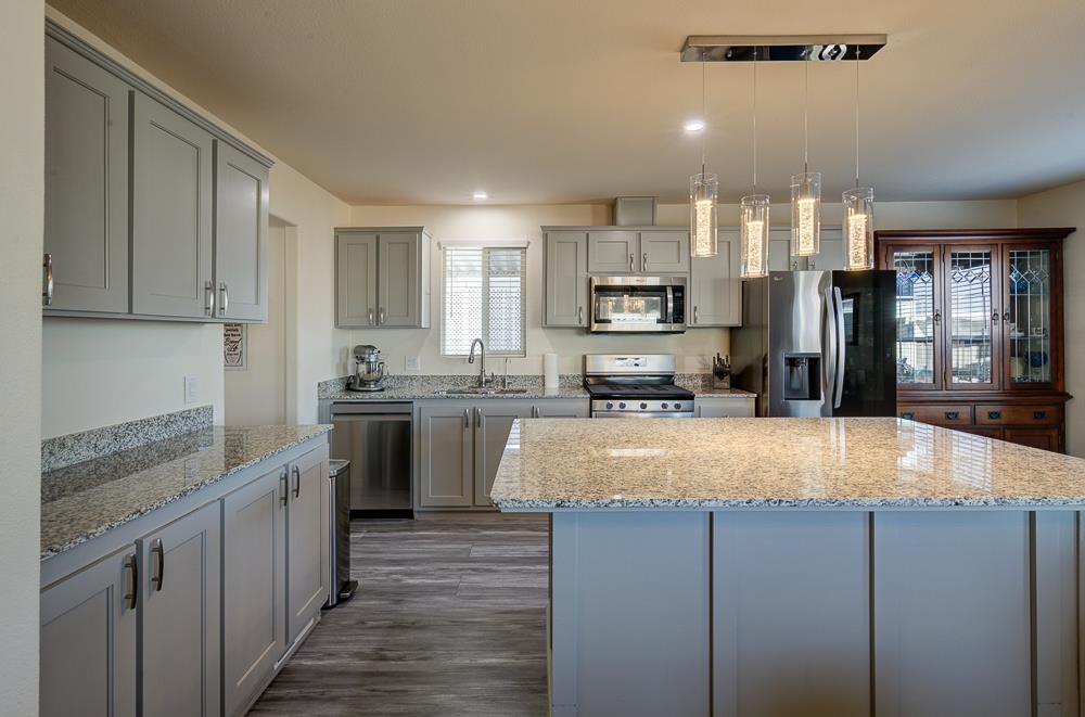 1001 Sylmar Ave #3, Clovis, CA 93612