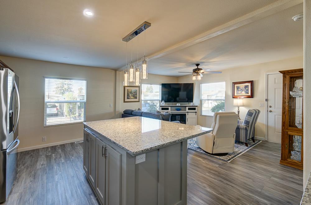 1001 Sylmar Ave #3, Clovis, CA 93612