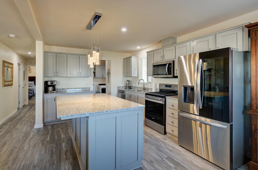 1001 Sylmar Ave #3, Clovis, CA 93612