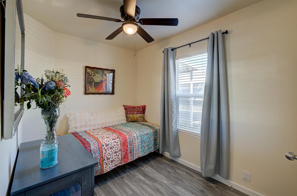 1001 Sylmar Ave #3, Clovis, CA 93612