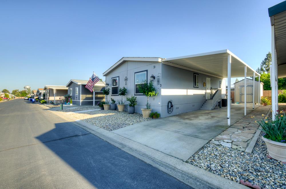 1001 Sylmar Ave #3, Clovis, CA 93612