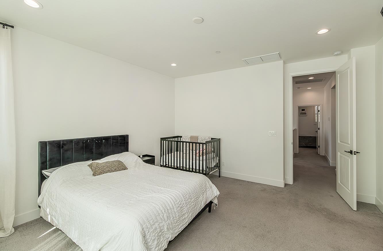 4254 Oak Knoll Rd, Madera, CA 93636