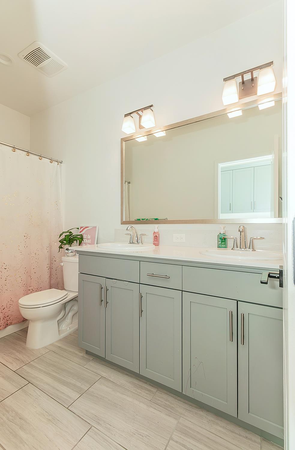 4254 Oak Knoll Rd, Madera, CA 93636