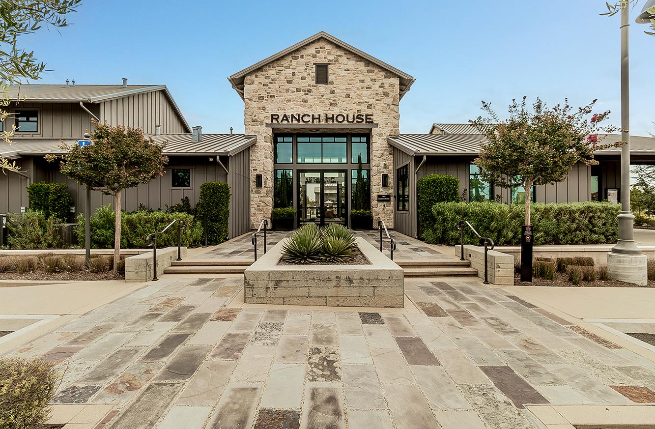 4254 Oak Knoll Rd, Madera, CA 93636