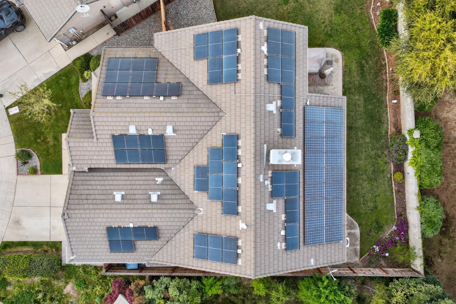 2995 E Pryor Dr, Fresno, CA 93720