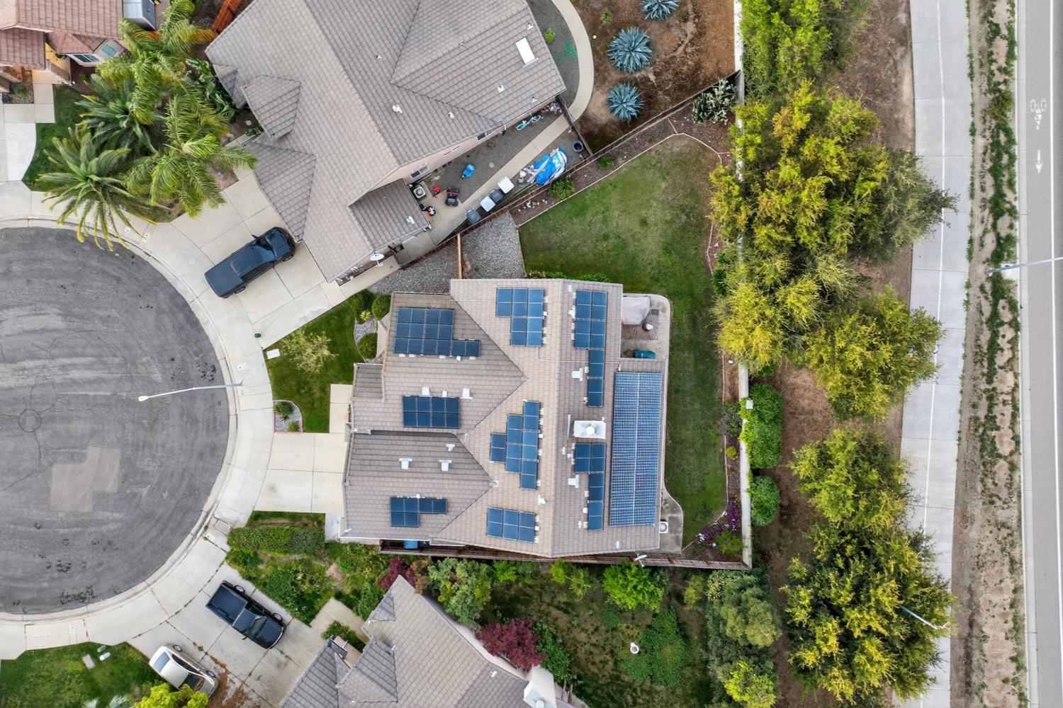 2995 E Pryor Dr, Fresno, CA 93720