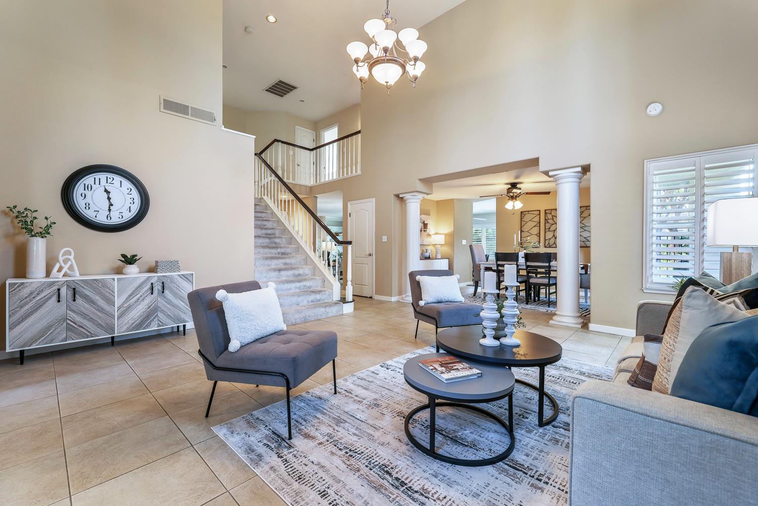 3075 W Silverhill Ln, Fresno, CA 93711