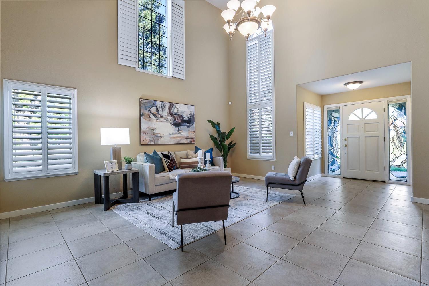 3075 W Silverhill Ln, Fresno, CA 93711