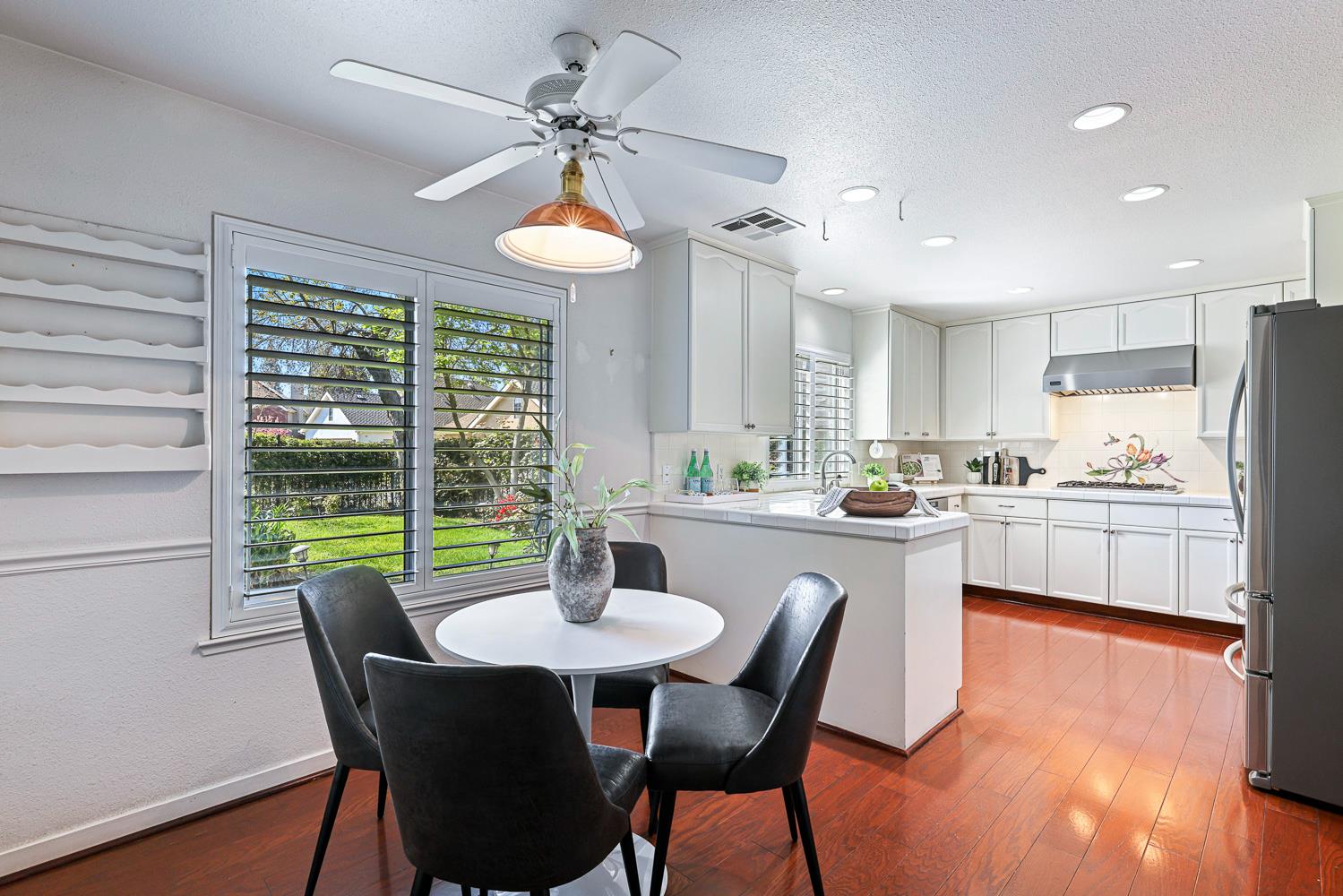 3075 W Silverhill Ln, Fresno, CA 93711