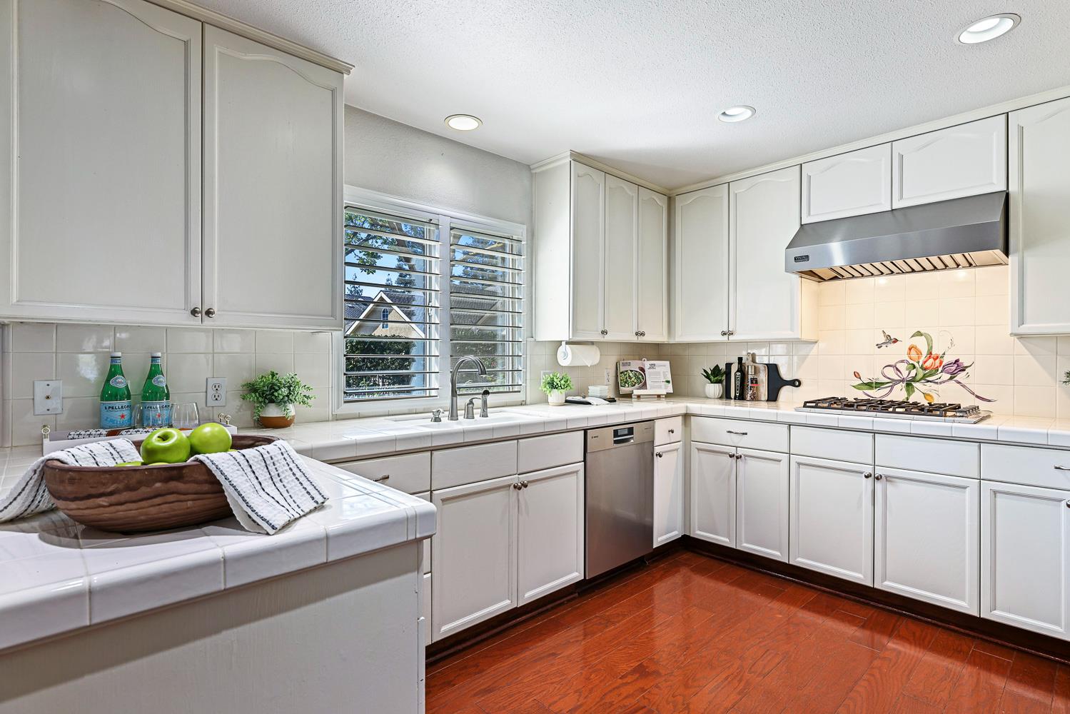 3075 W Silverhill Ln, Fresno, CA 93711