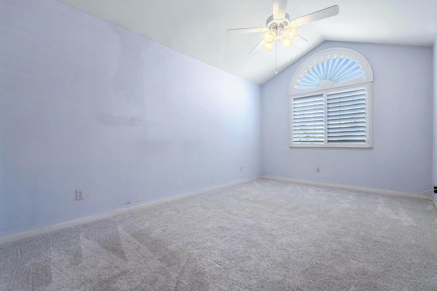 3075 W Silverhill Ln, Fresno, CA 93711