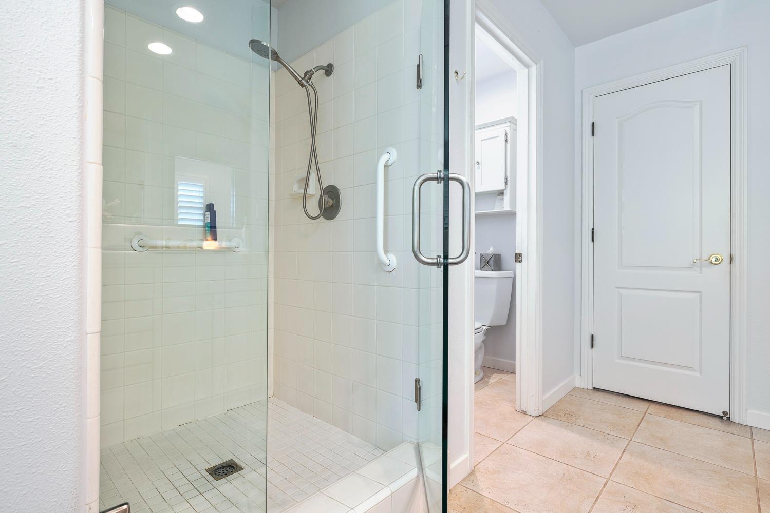 3075 W Silverhill Ln, Fresno, CA 93711