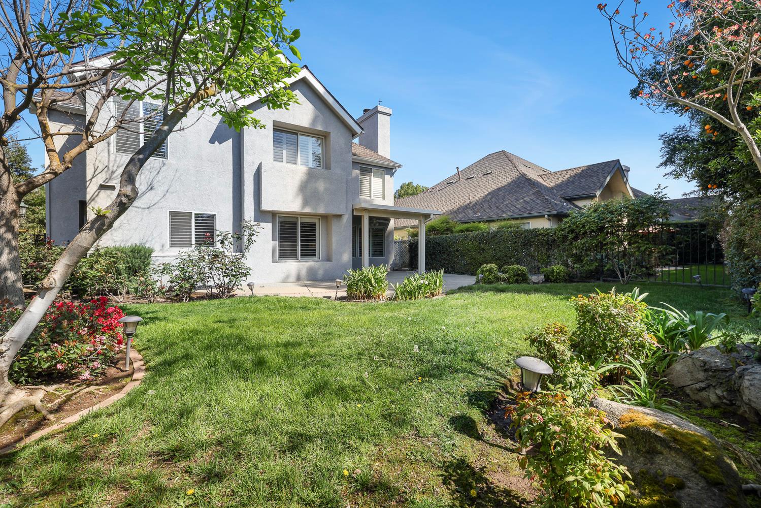 3075 W Silverhill Ln, Fresno, CA 93711