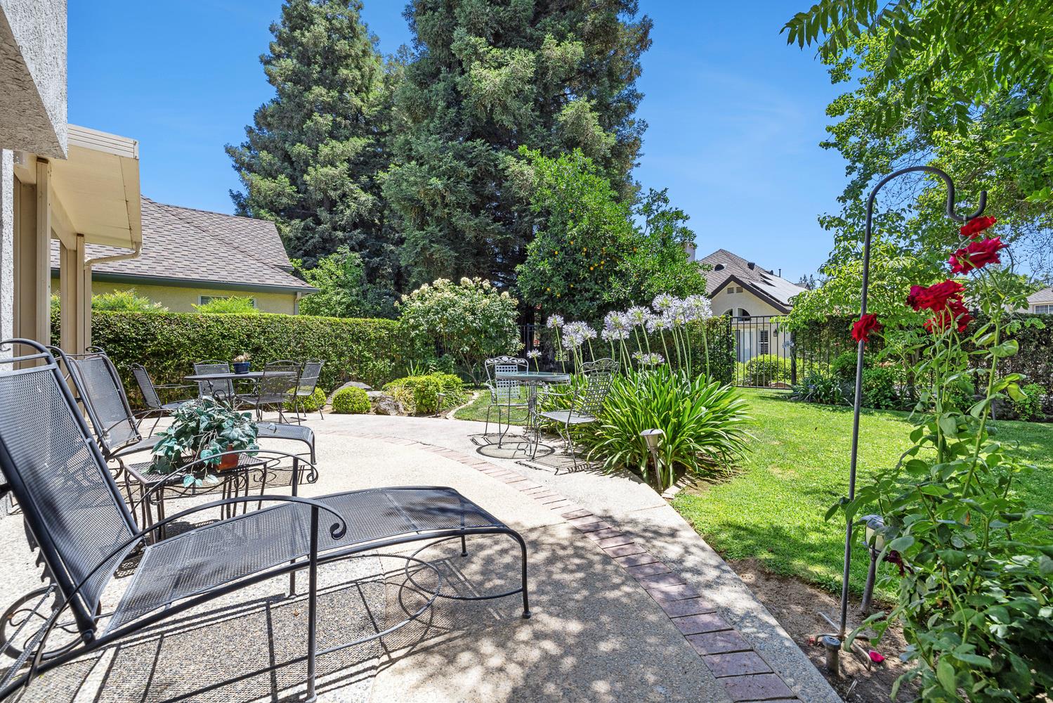 3075 W Silverhill Ln, Fresno, CA 93711