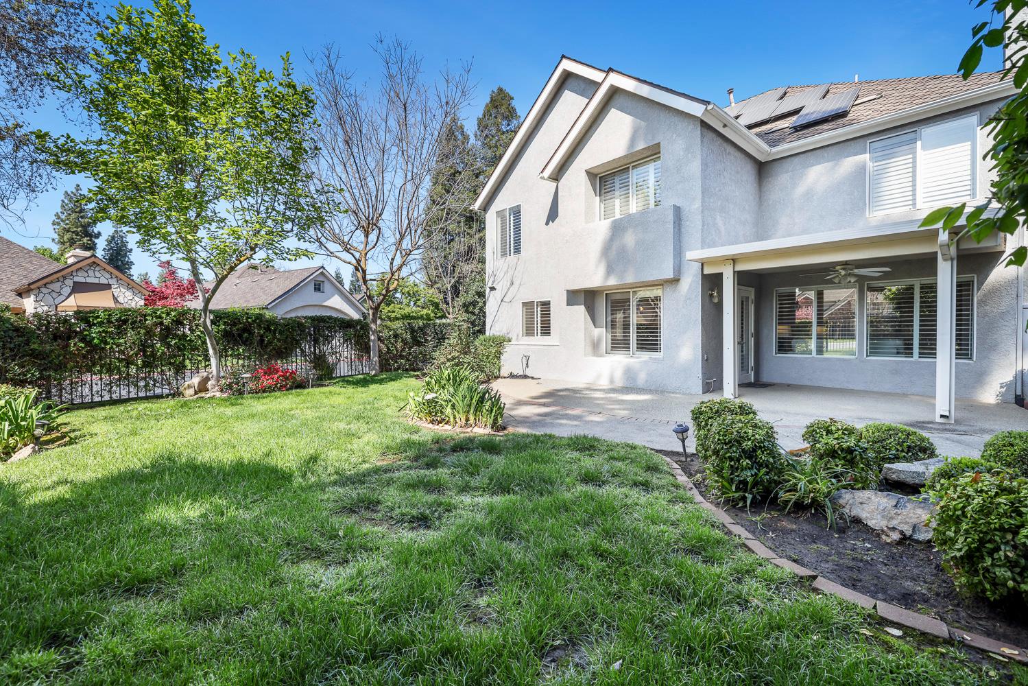 3075 W Silverhill Ln, Fresno, CA 93711